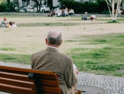 12 Habits From the Baby Boomer Mindset That Are Officially Disappearing