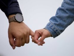 He Loves You, So Why No Ring? The Truth About Commitment Hesitation