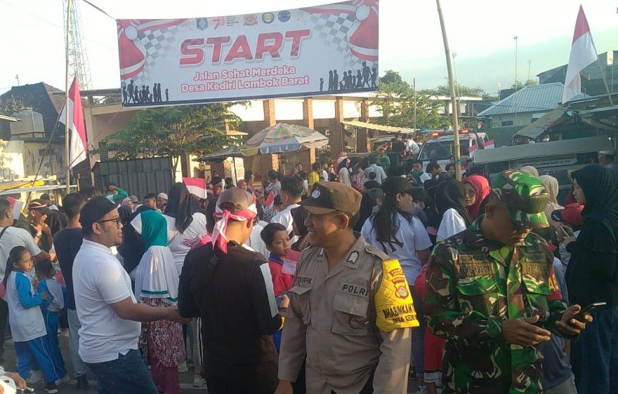 Meriahnya Jalan Sehat Merdeka Desa Kediri, Ribuan Warga Ikut Berpartisipasi