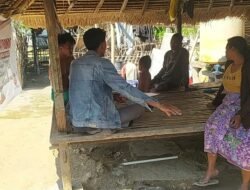 Polsek Sekotong Sosialisasikan TPPO di Dusun Madak Belek, Beri Tips Aman Bekerja ke Luar Negeri