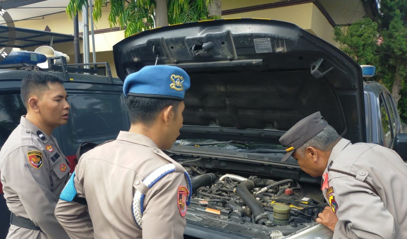Satgas Ban Ops Mantap Brata Rinjani 2023 Polres Lombok Barat Memastikan Kendaraan Siap Digunakan