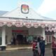 Polisi Patroli di Kantor KPU Lombok Barat Jelang Pemilu 2024
