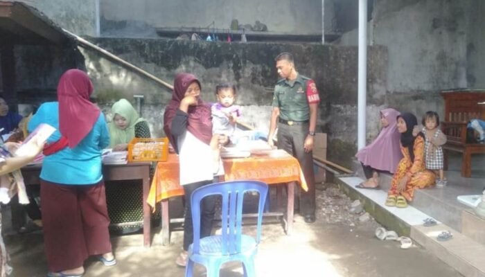 Sinergi TNI-Puskesmas-Masyarakat: Posyandu Rutin di Kelurahan Dayen Peken Ampenan Dukung Kesehatan Anak, Lansia, dan Ibu Hamil