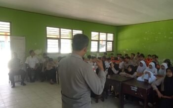 Polsek Sekotong Edukasi Siswa SDN 02 Tentang Kenakalan Remaja, Lalu Lintas, dan Bullying