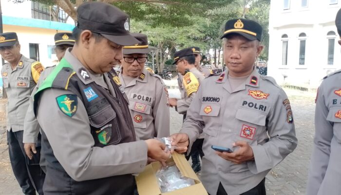 Operasi Mantap Praja 2024: Si Dokkes Polres Lombok Barat Gelar Pemeriksaan Rutin Personel