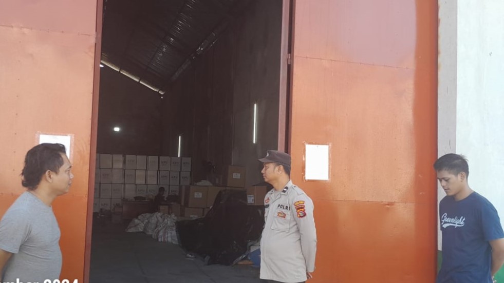 Keamanan Gudang KPU Lombok Barat Terkendali, Proses Pilkada Terjaga Aman