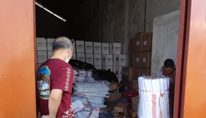 Pemantauan Ketat di Gudang Logistik KPUD Lombok Barat untuk Pemilu 2024