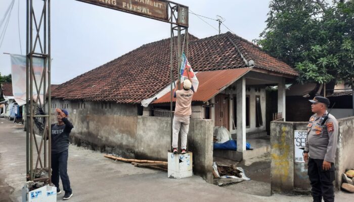 Polisi Jaga Keamanan di Penertiban APK di Labuapi, Masyarakat Apresiasi