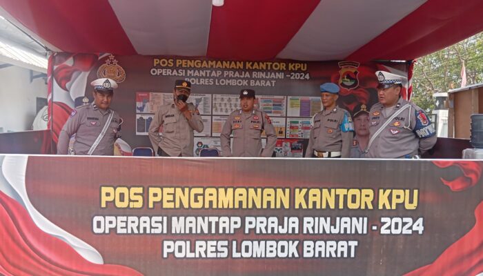 Patroli Siang Polres Lombok Barat Jaga Keamanan Kantor Bawaslu dan KPU Menjelang Pemilu