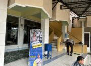 Gotong Royong Bersihkan Masjid: Polsek Lembar Jadi Inspirasi