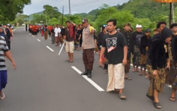 Nyongkolan Sekotong Barat Pengamanan Polisi Ciptakan Suasana Kondusif