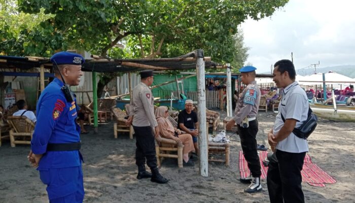 Liburan Tenang di Pantai Cemara: Polisi Gencar Patroli Kamtibmas