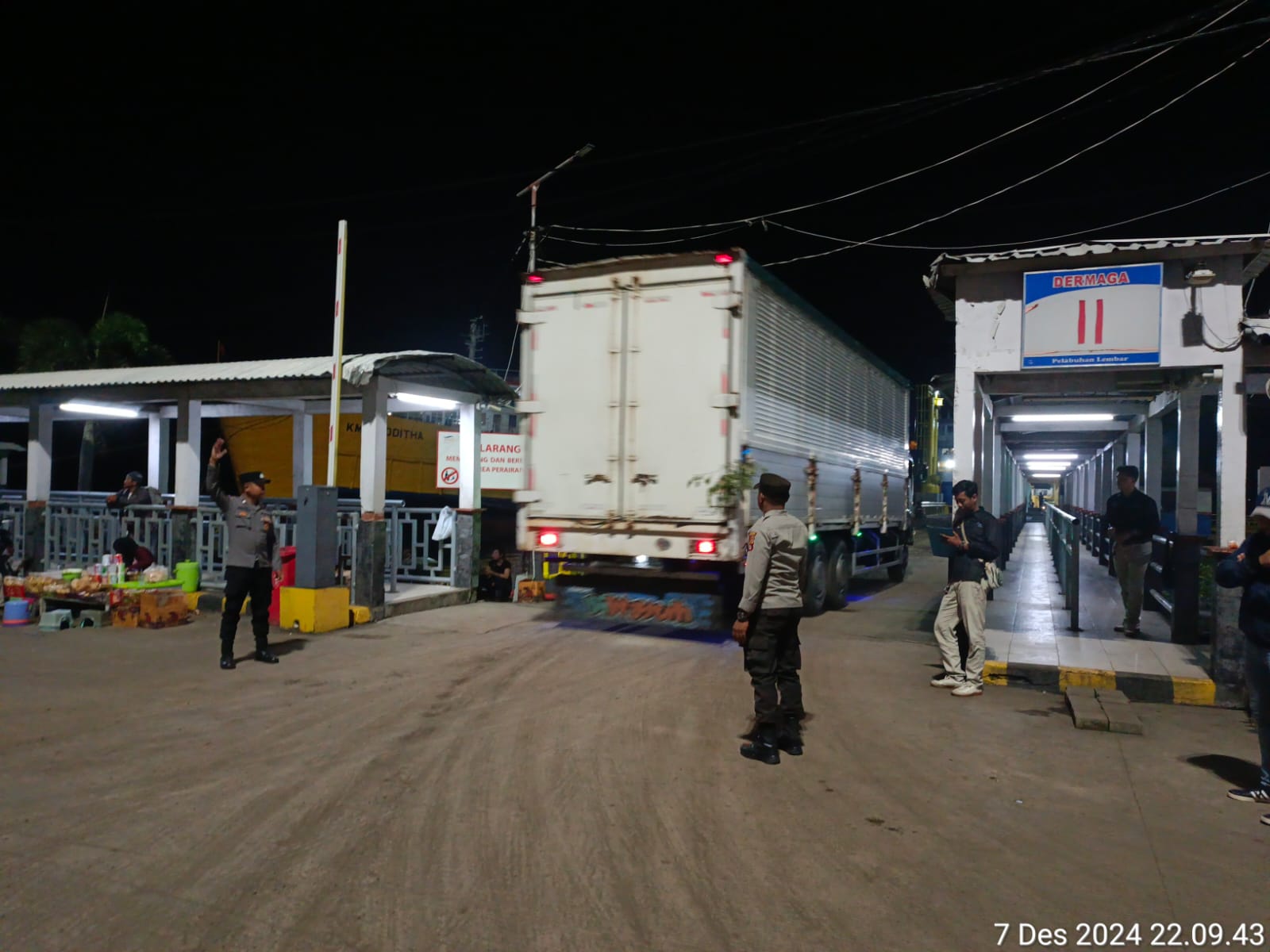 Patroli Ketat di Pelabuhan Lembar, Aman Selama Liburan