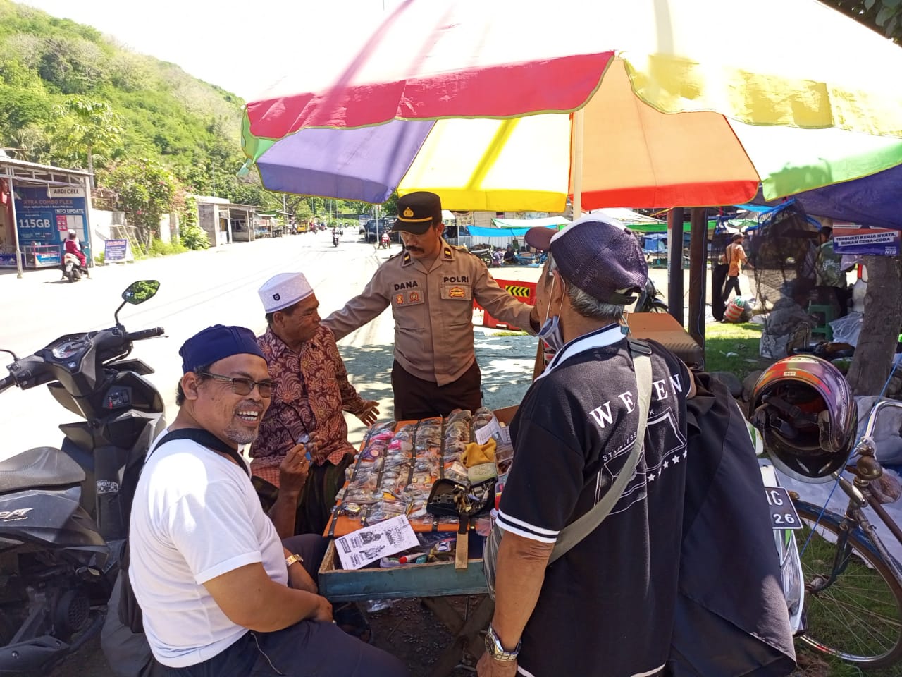 Polres Lombok Barat Rangkul Pedagang Jaga Kamtibmas Pasca Pilkada