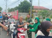 Sinergi TNI, Persit, dan Pramuka di Aksi Berbagi Takjil