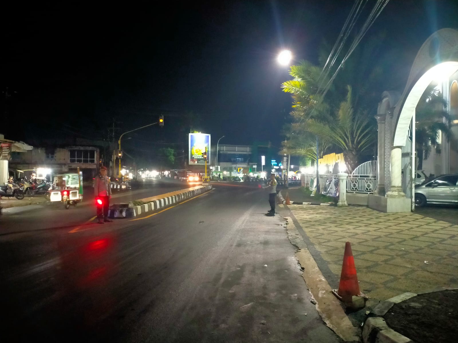 Pengamanan Tarawih di Lombok Barat, Polisi Bertindak Cepat