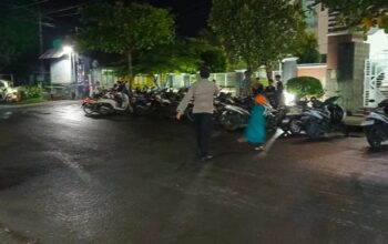 Polri Hadir! Tarawih di Labuapi Berjalan Aman & Lancar