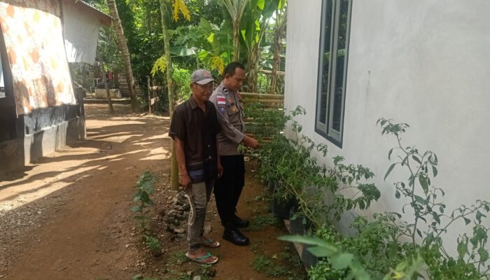 Bhabinkamtibmas Sekotong Dorong Pemanfaatan Pekarangan untuk Pangan Keluarga