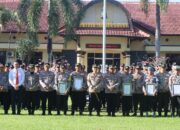 Kapolres Lombok Barat Berikan Penghargaan Kepada Personel Berprestasi, Tingkatkan Motivasi Kerja