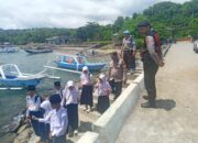 Polsek Sekotong Perkuat Kamtibmas dengan Patroli Rutin di Pelabuhan Tembowong