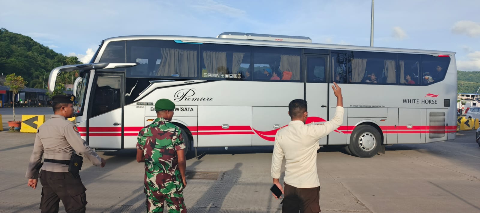 Ratusan Pemudik Tiba di Lembar: Keamanan Pelabuhan Jadi Prioritas Utama