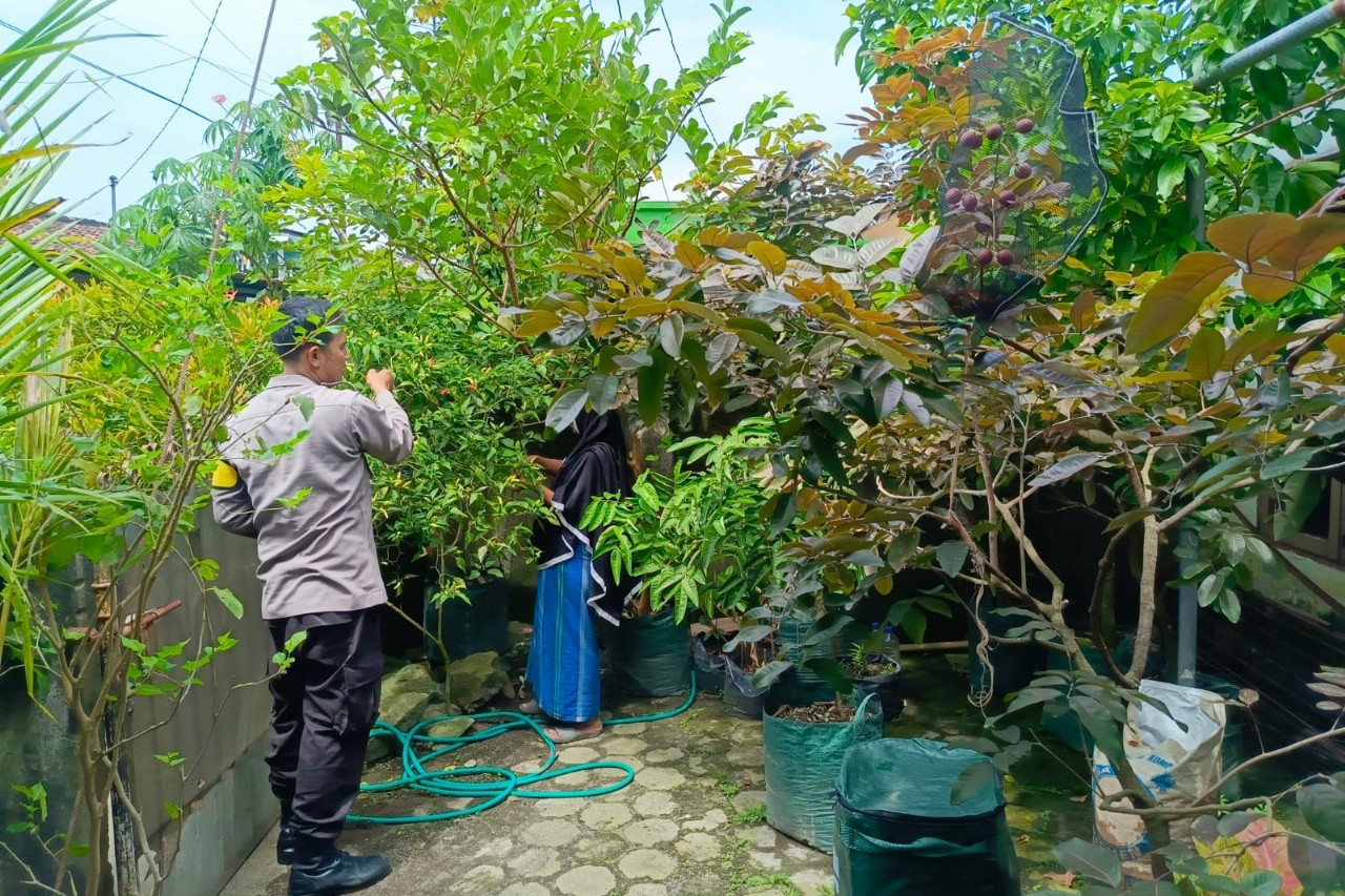 Sinergi Polri-Warga Lombok Barat Wujudkan Swasembada Pangan dari Rumah