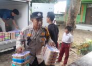 Polsek Gerung Jamin Keamanan Penyaluran Makan Bergizi Gratis di Dua Sekolah Dasan Tapen