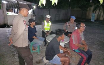 Wujudkan Lingkungan Aman, Polsek Kediri Intensifkan Patroli Malam di Desa Lelede