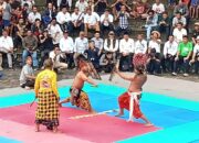 Lombok Barat Lestarikan Budaya Lewat Peresean HUT ke-67