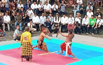 Peresean Warnai Peringatan HUT Lombok Barat ke-67 di Gerung