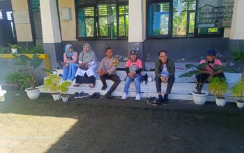 Musim Tanam Padi: Polri dan BPP Kuripan Sinergi di Lapangan