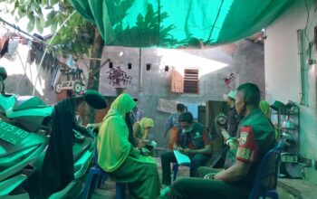 Babinsa dan Puskesmas Labuapi Sisir Kasus DBD di Jogot Barat
