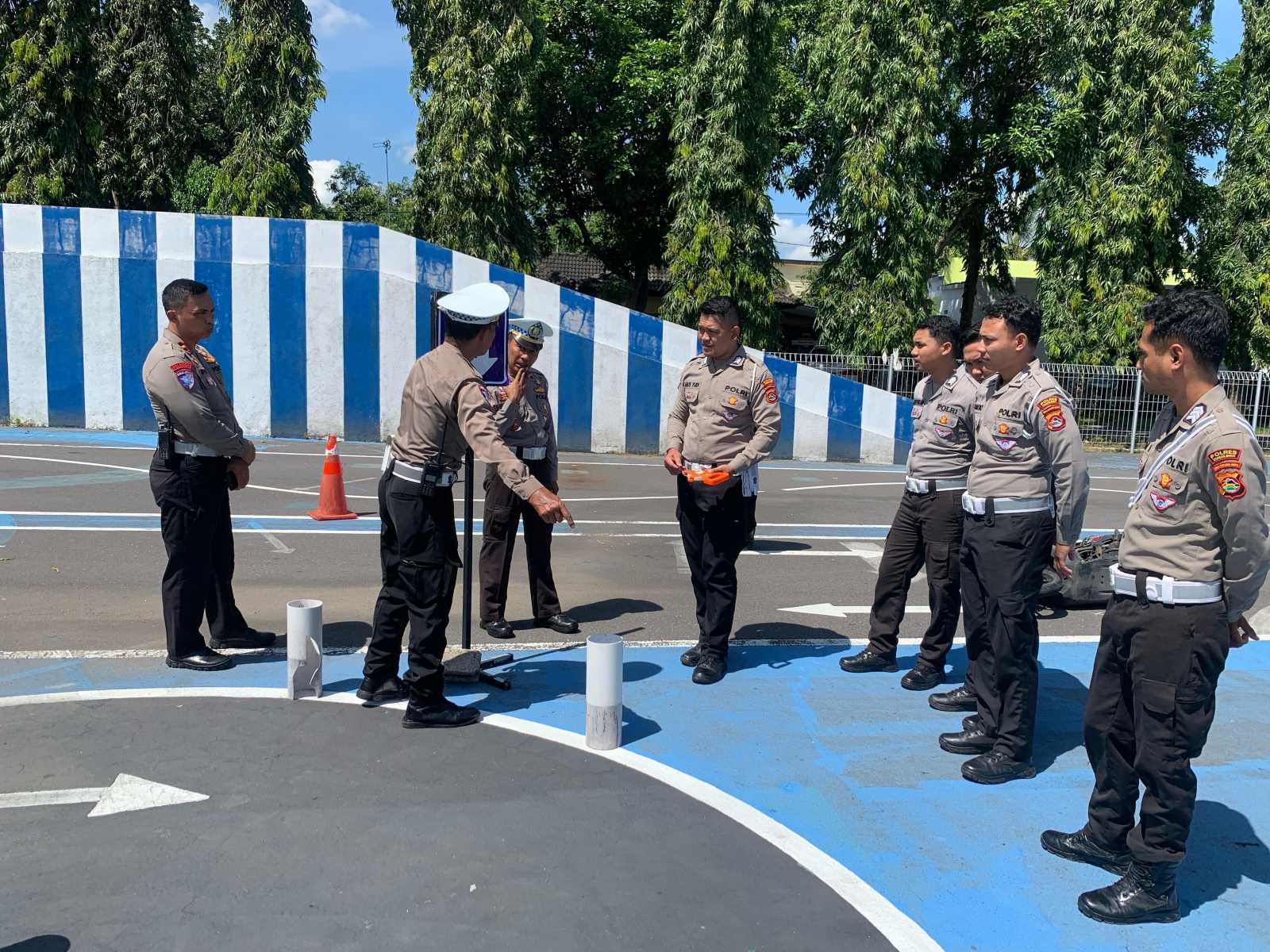 Meningkatkan Profesionalisme Satlantas Polres Lombok Barat Melalui Pelatihan Teknis Lalu Lintas