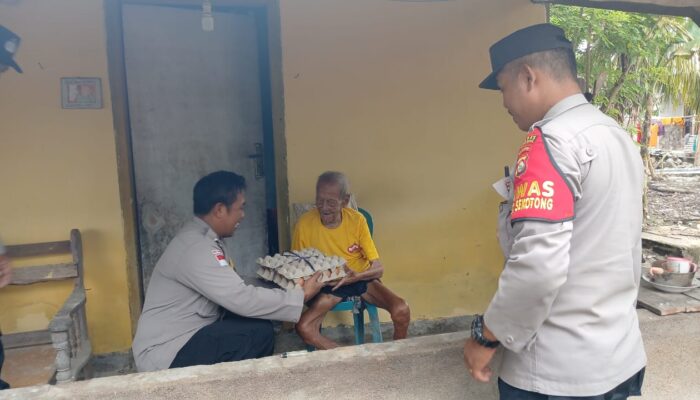 Aksi Sosial Polsek Sekotong: Bantuan Langsung untuk Lansia Kurang Mampu