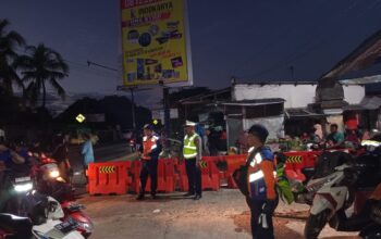 Operasi Gabungan di Kediri: Tertibkan Parkir Liar dan Pedagang di Bahu Jalan