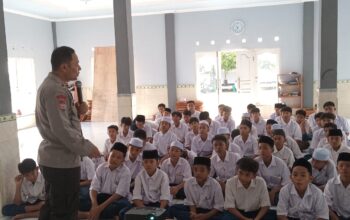 Kenakalan Remaja Jadi Fokus Sosialisasi Polres Lombok Barat di Aik Ampat