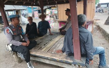 Polsek Lembar Ciptakan Kamtibmas Kondusif Melalui Patroli Dialogis