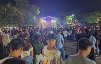 Polres Lombok Barat Kawal Sukses Car Free Nite 2025