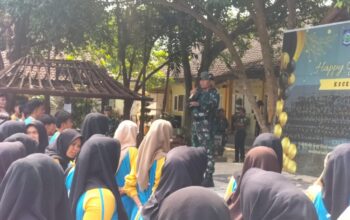 Kodim 1606 Mataram Bina Karakter Siswa SMKN 7