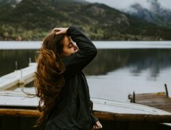 Stop trying to fit in: Your unique mindset is a secret superpower