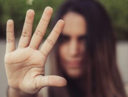 Think You’re a Logical Person? These 7 Traits Say Otherwise