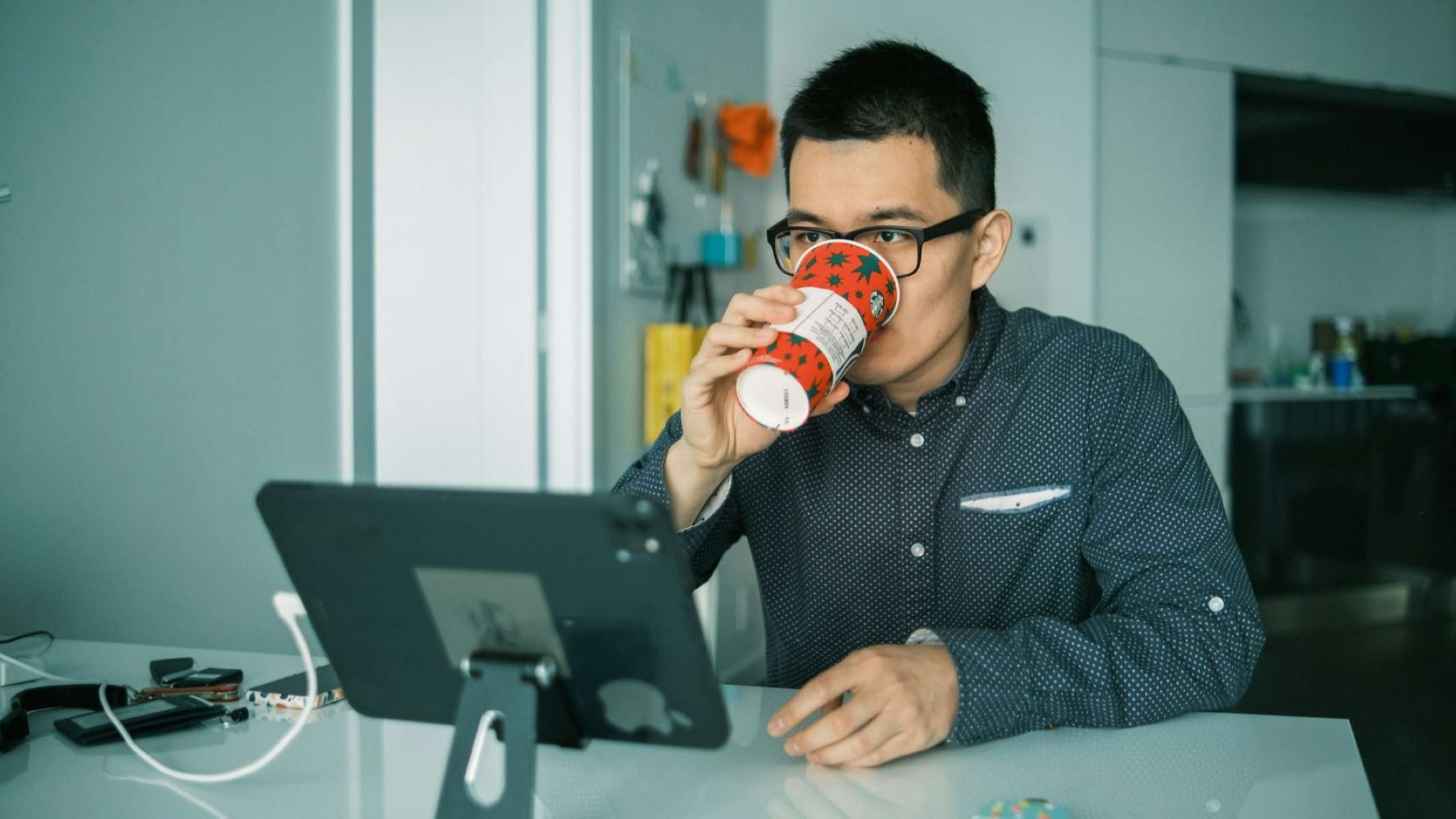 How to Stay Unshakeable When the Office Is Melting Down